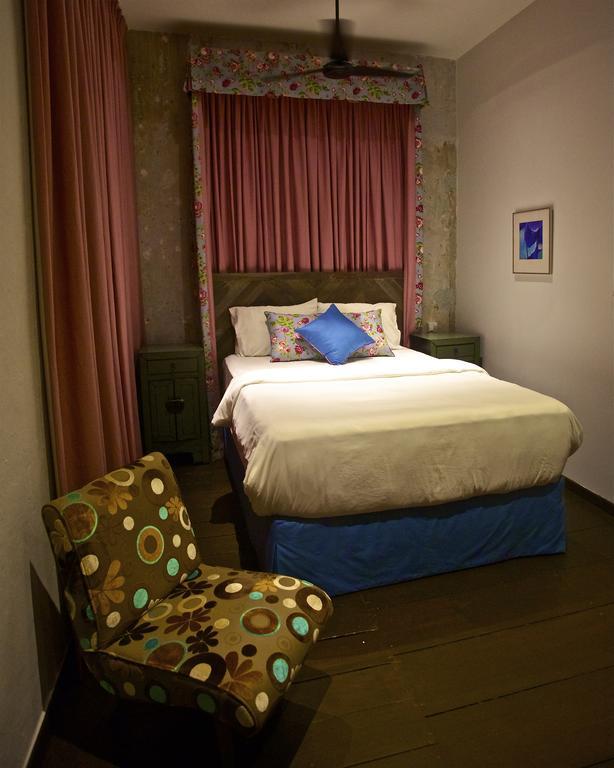 Rabbit Carrot Gun Aparthotel Singapore Room photo